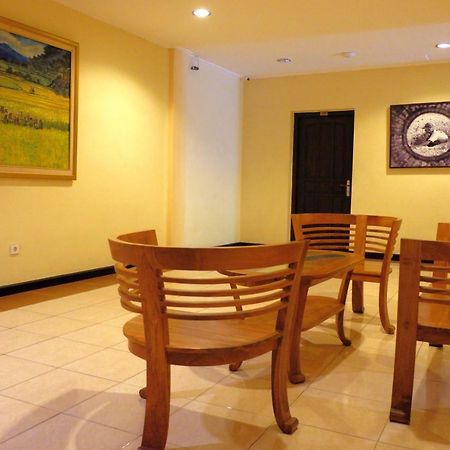 Hotel Intansari Denpasar Extérieur photo