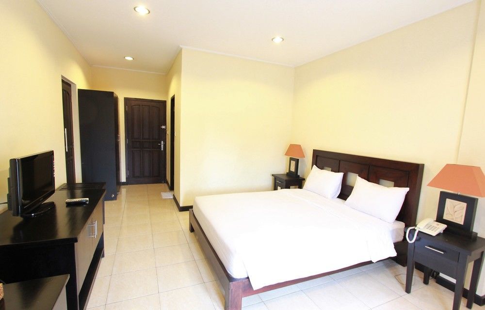 Hotel Intansari Denpasar Extérieur photo