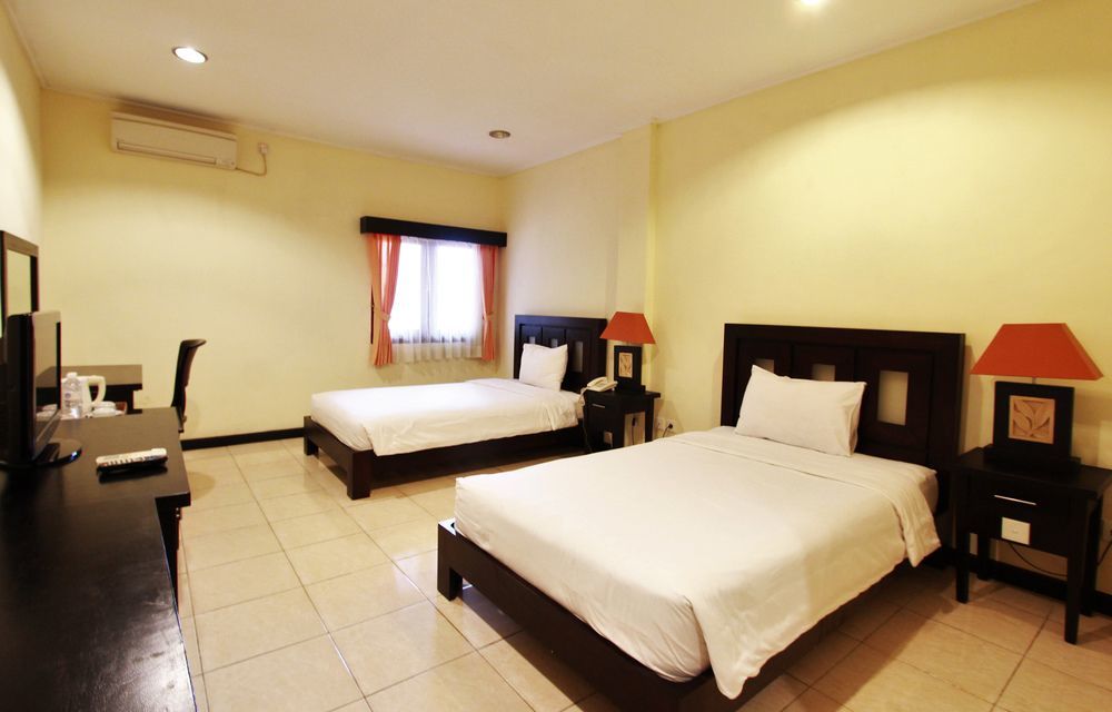 Hotel Intansari Denpasar Extérieur photo