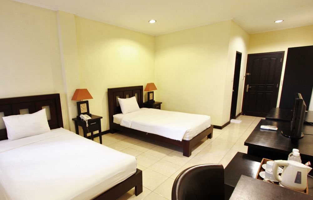 Hotel Intansari Denpasar Extérieur photo