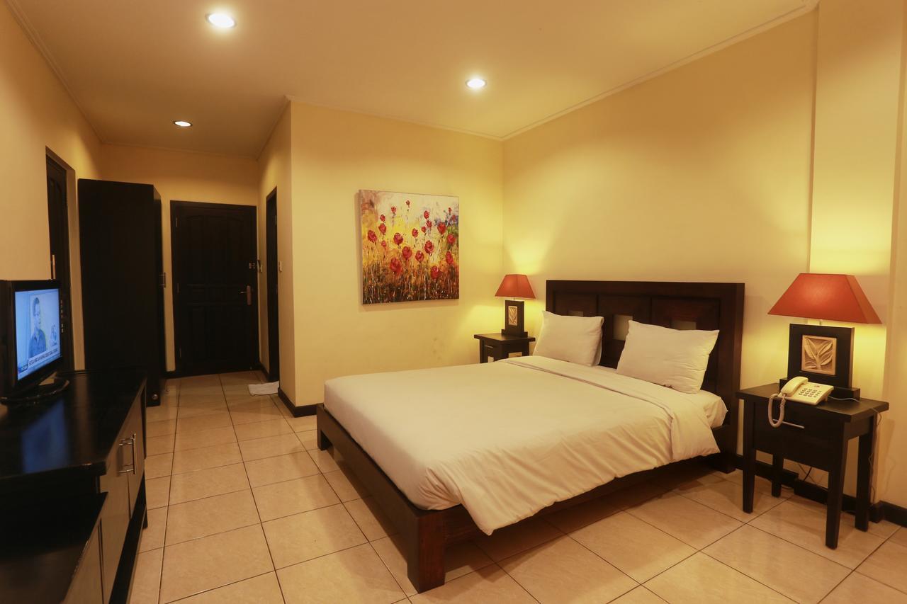 Hotel Intansari Denpasar Extérieur photo