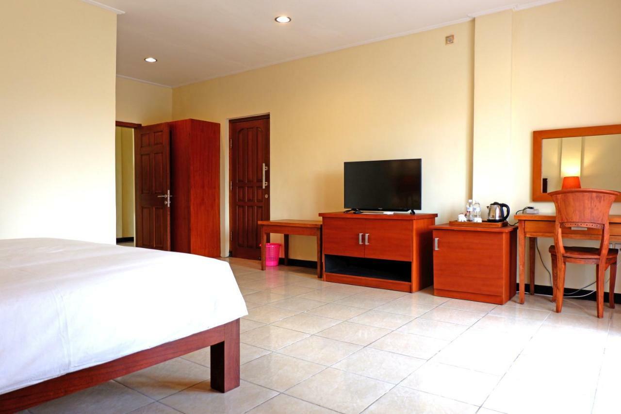 Hotel Intansari Denpasar Extérieur photo